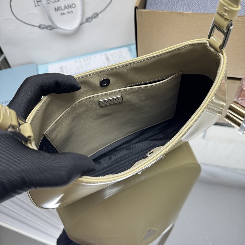 프라다 여성 숄더백 수입 소가죽 001-222297