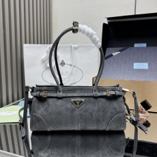 프라다 매끄러운 가죽 핸드백 숄더백 001-222330