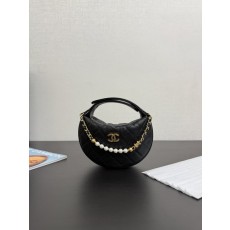 진주 체인 하프문 클러치백 001-222628