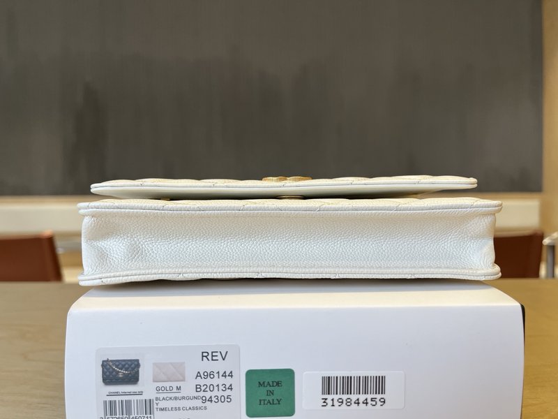샤넬 진주 체인 WOC 볼텍스 가죽 가방 001-222676