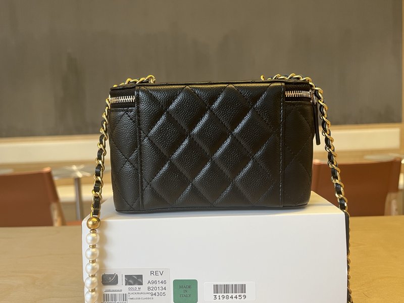 샤넬 진주 체인 립스틱 케이스 001-222694