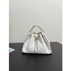 샤넬 화이트 퀼팅 체인 버킷백 001-222700