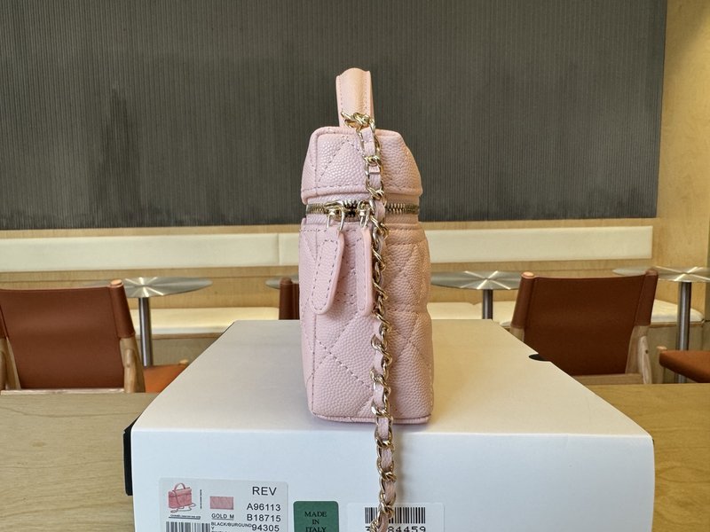 샤넬 25C 봄 신상 로고 핸드백 숄더백 크로스바디 파 001-222721
