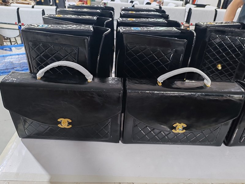 샤넬 빈티지 오일드 양가죽 서류가방 001-222815