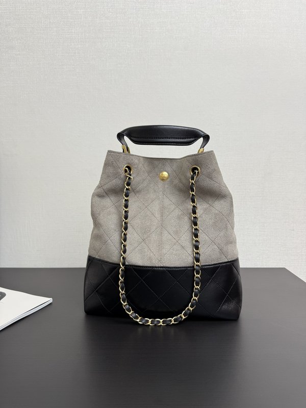 샤넬 25A 컬렉션 퀼팅 송아지 가죽 체인백 001-222897