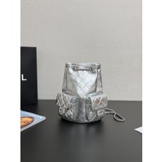 블랙 골드 다이아몬드 퀼팅 양가죽 백팩 001-222927