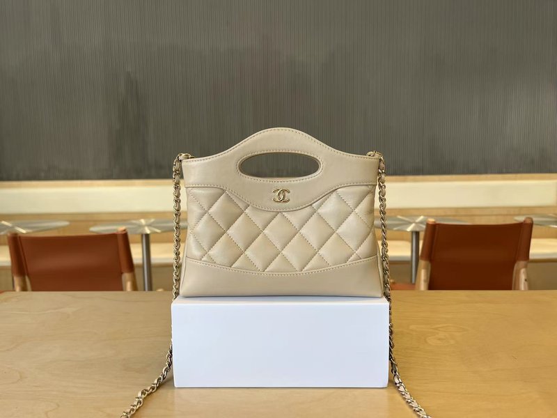 샤넬 24C 31bag 미니 오일드 왁스 가죽 001-222942