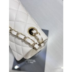 샤넬 클래식 화이트 퀼팅 체인백 001-223070