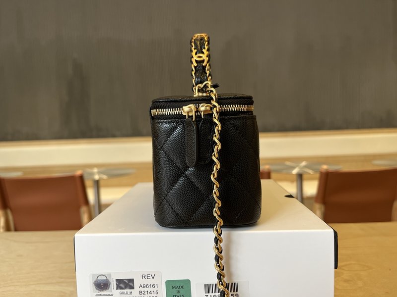 샤넬 더블 C 핸들 메이크업 박스 001-223276