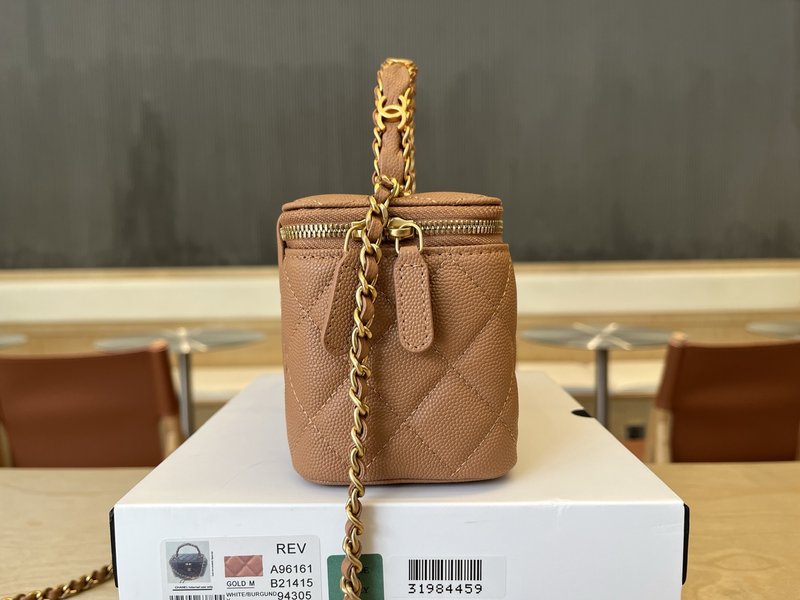 샤넬 더블 C 핸들 메이크업 박스 001-223279