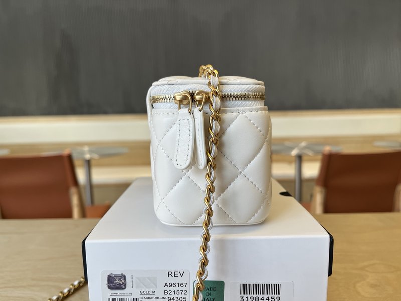 샤넬 더블 C 버클 롱 박스 백 001-223315