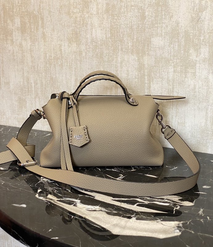 Fendi 업그레이드 버전 닙닙 보스턴백 001-223359