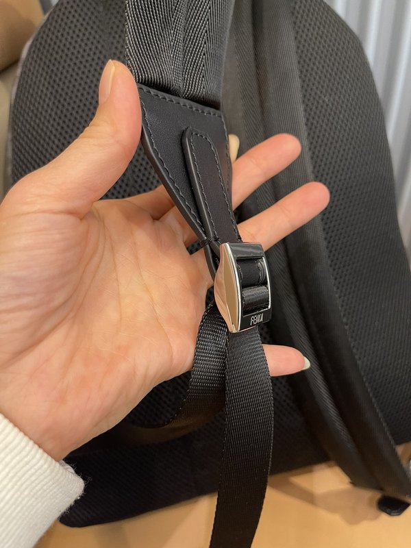펜디 클래식 더블 F 모노그램 백팩 001-223419