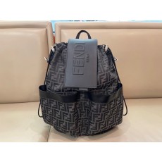 펜디 클래식 더블 F 모노그램 대용량 백팩 001-223420