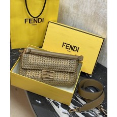 Fendi 클래식 바게트 백 001-223497