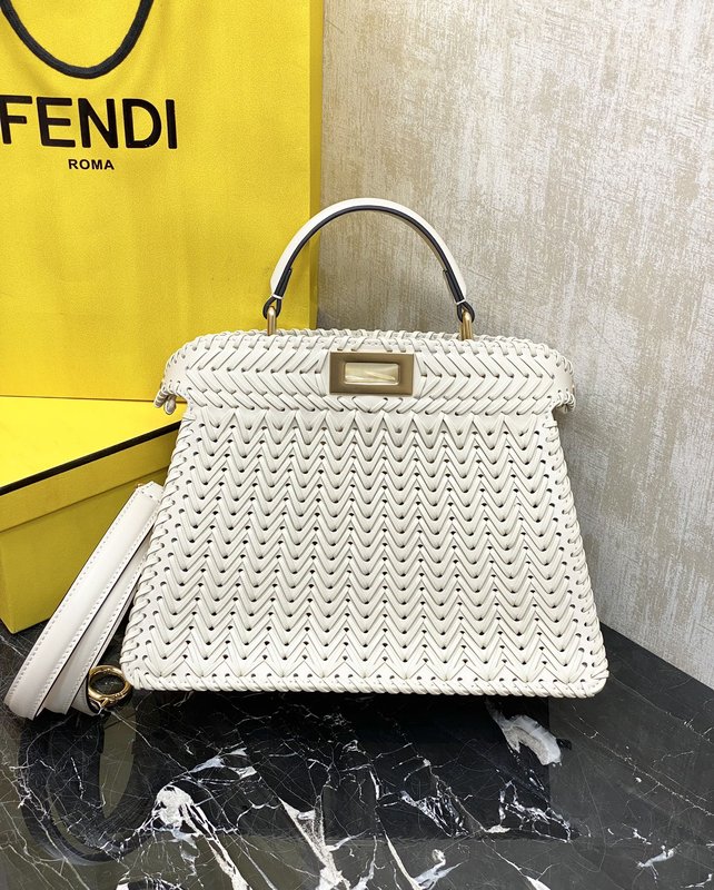 펜디 피카부 페티트 백 001-223500