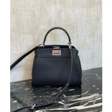 피카부 블랙 리치 가죽 사다리꼴 핸드백 001-223558