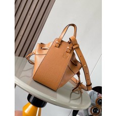 미니 소프트 그레인 가죽 드로스트링 백 001-223597