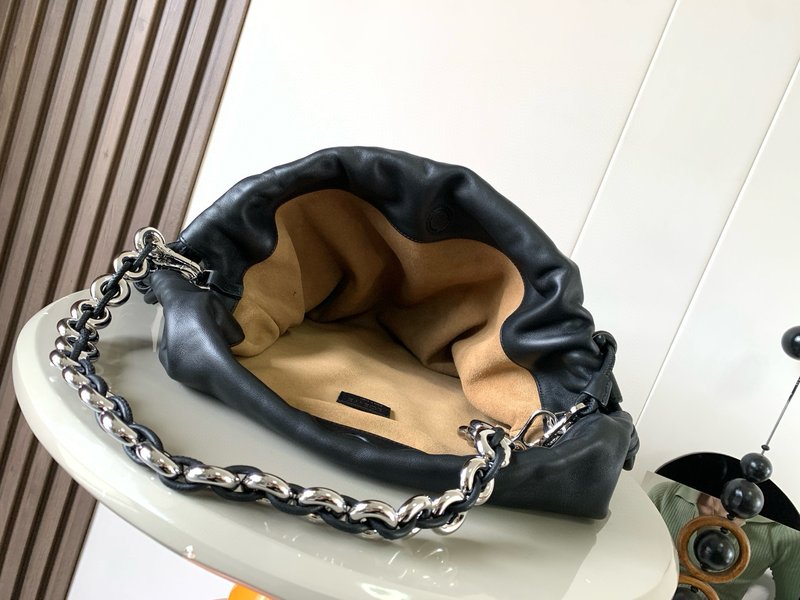 로에베 대용량 사슴가죽 플레밍코 핸드백 001-223600