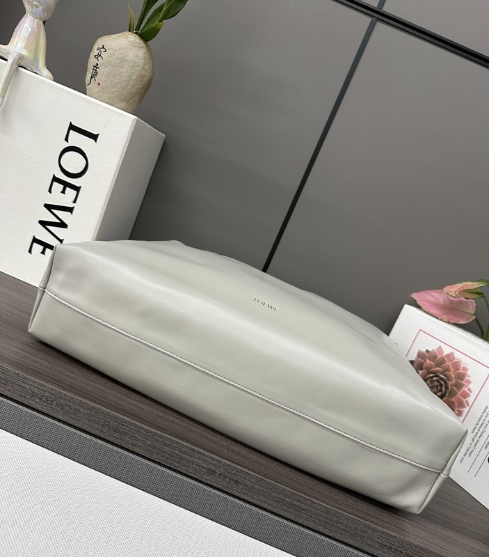 로에베 라지 나파 가죽 플랑코 백 001-223605