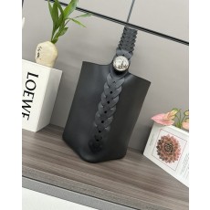 로에베 소프트 가죽 버킷백 001-223642