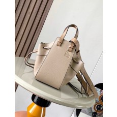 미니 소프트 그레인 레더 해먹 드로스트링 백 001-223680