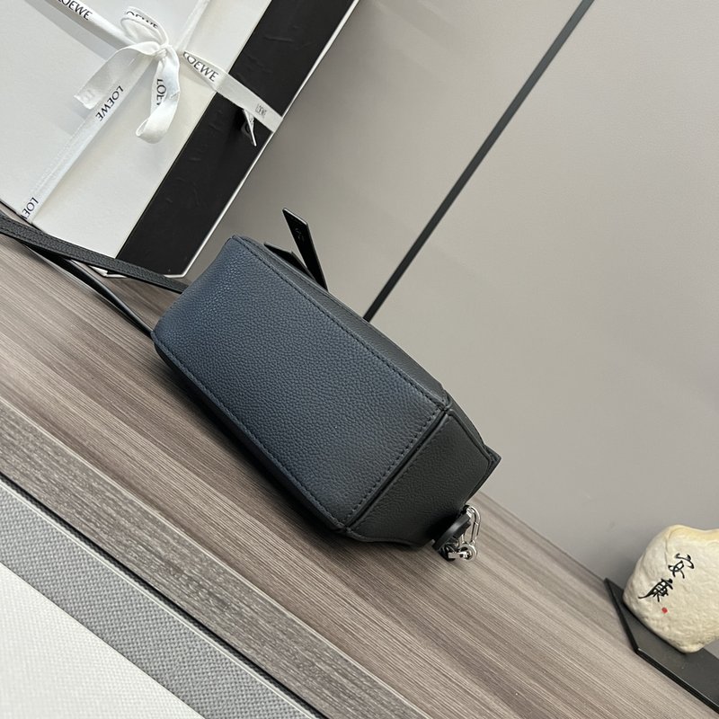 로에베 미니 퍼즐 백 001-223700