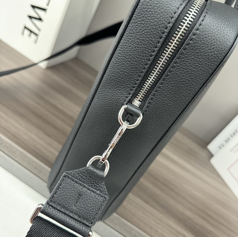 로에베 고야 소프트 그레인 레더 브리프케이스 001-223804