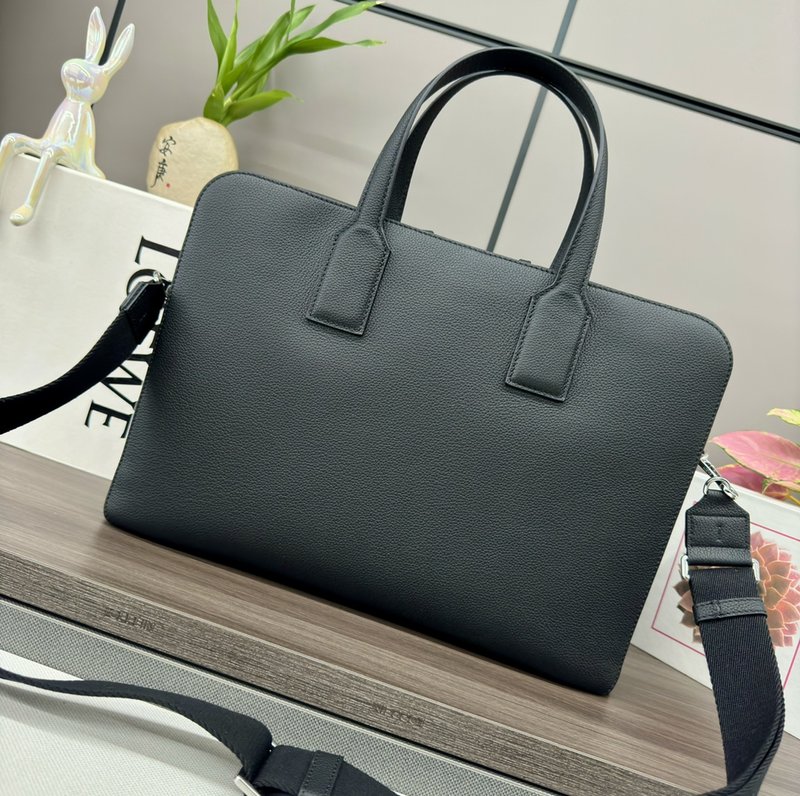로에베 고야 소프트 그레인 레더 브리프케이스 001-223804