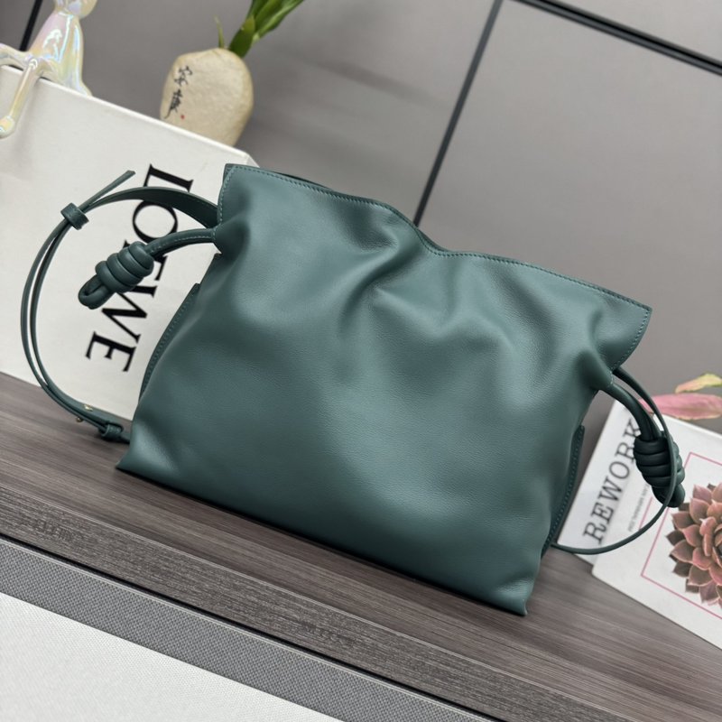 로에웨 나파 가죽 플랑코 포백 클러치 001-223836