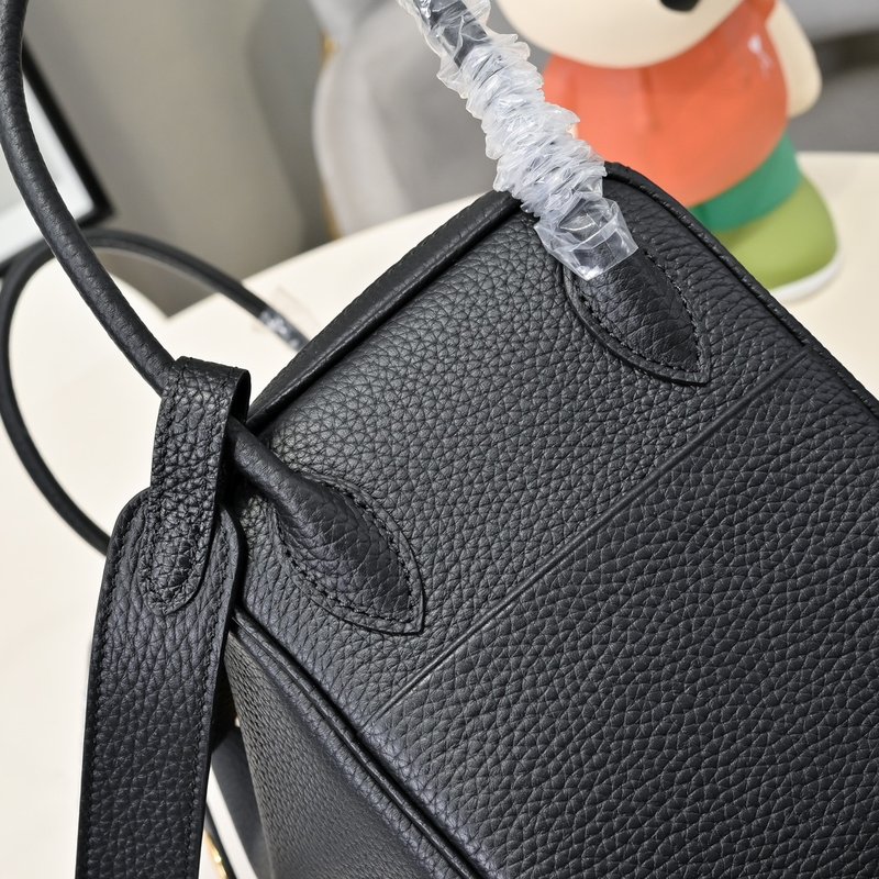 에르메스 린디 리치 그레인 송아지 가죽 핸드백 001-223972