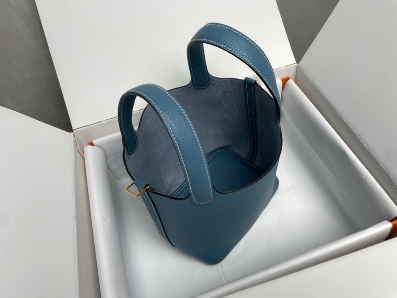 에르메스 피코탄 반수제 TC 가죽 001-224148