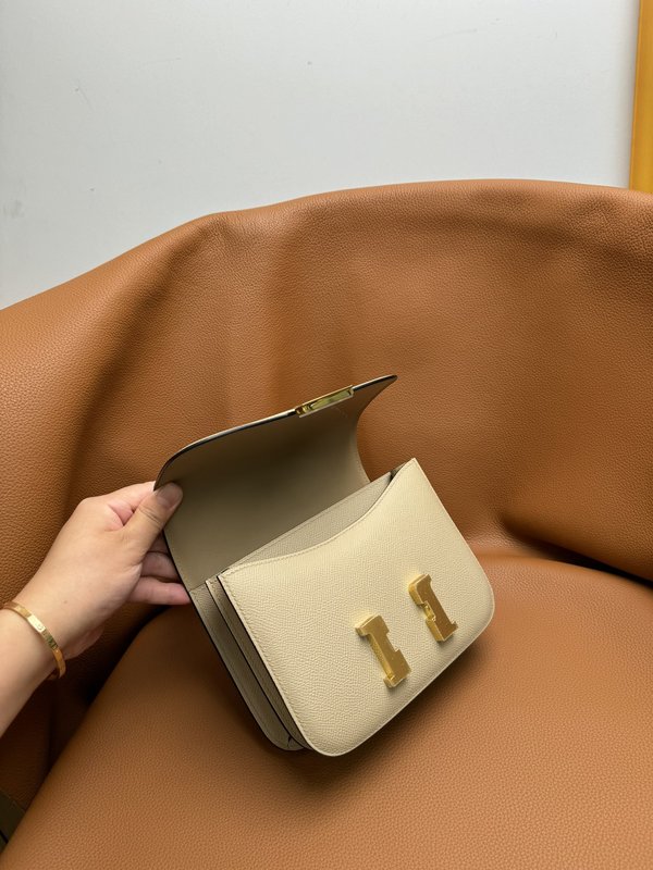 에르메스 콩콩 19cm 그레 스티치 백 001-224204