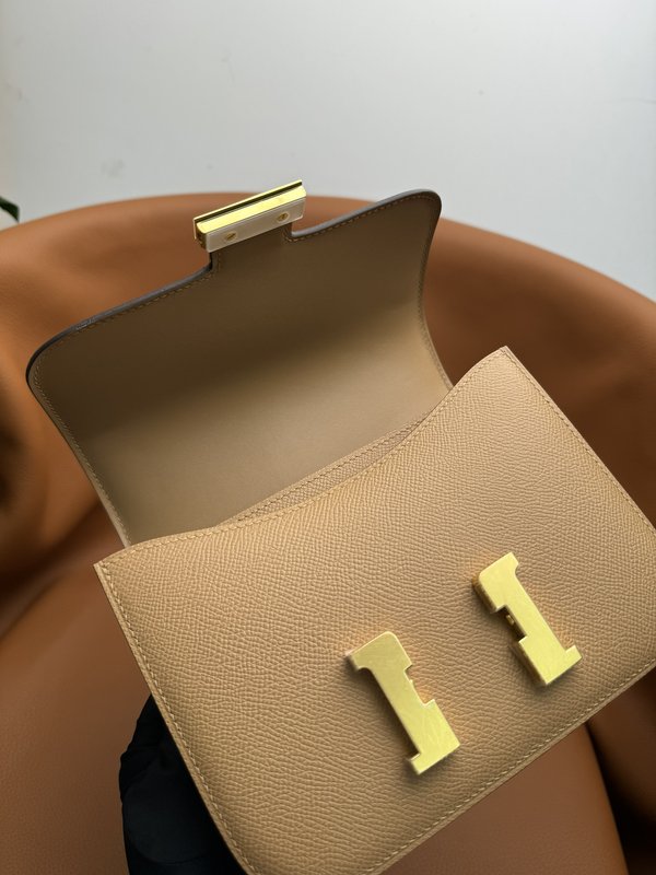 에르메스 콩고르 19cm 밀크티 컬러 핸드백 001-224207