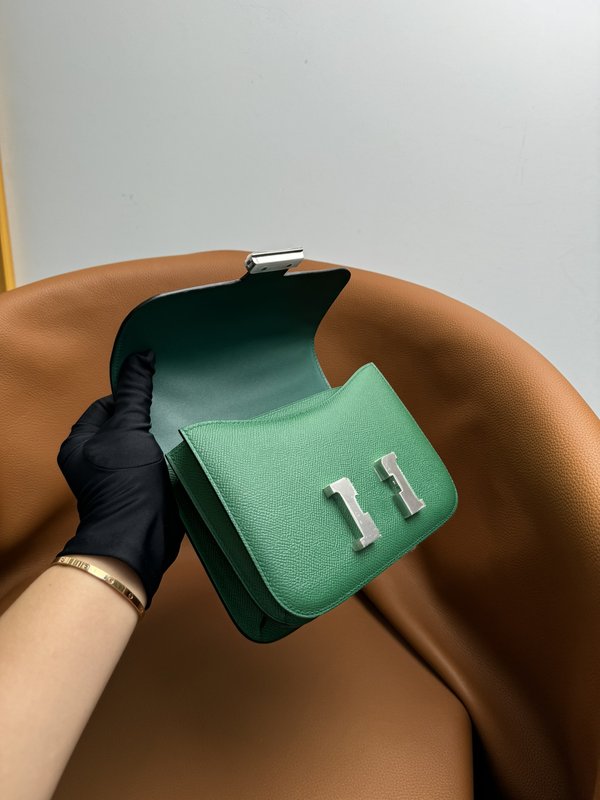에르메스 콩고르 19cm 벨벳그린 핸드백 001-224211