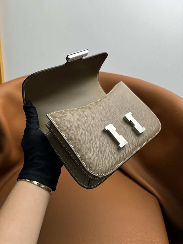 에르메스 콩상 19cm 코끼리 회색 핸드백 001-224301