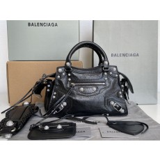 발렌시아가 블랙 핸드백 001-224589