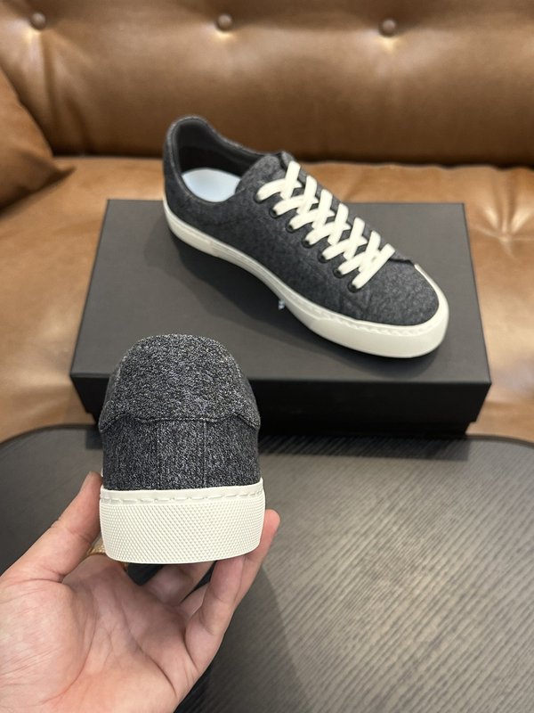 Kiton 남성 가죽 럭셔리 스니커즈 운동화 001-224599