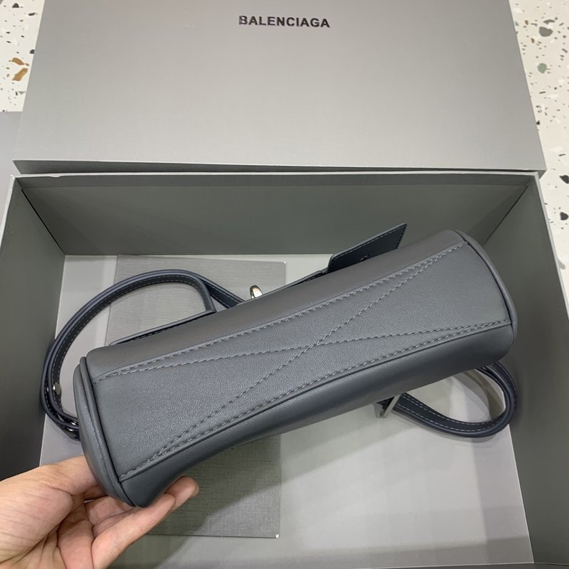 발렌시아가 벨에어 블랙 숄더백 001-224638