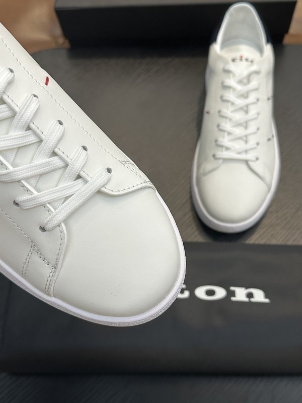 Kiton 남성 송아지 가죽 운동화 001-224655