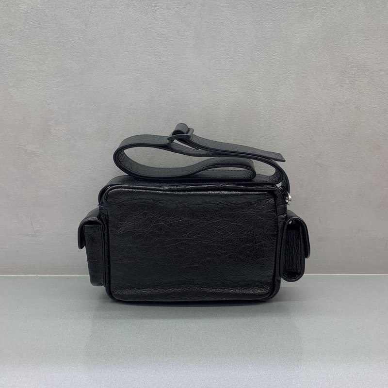 발렌시아가 빈티지 워크웨어 카메라백 001-224667