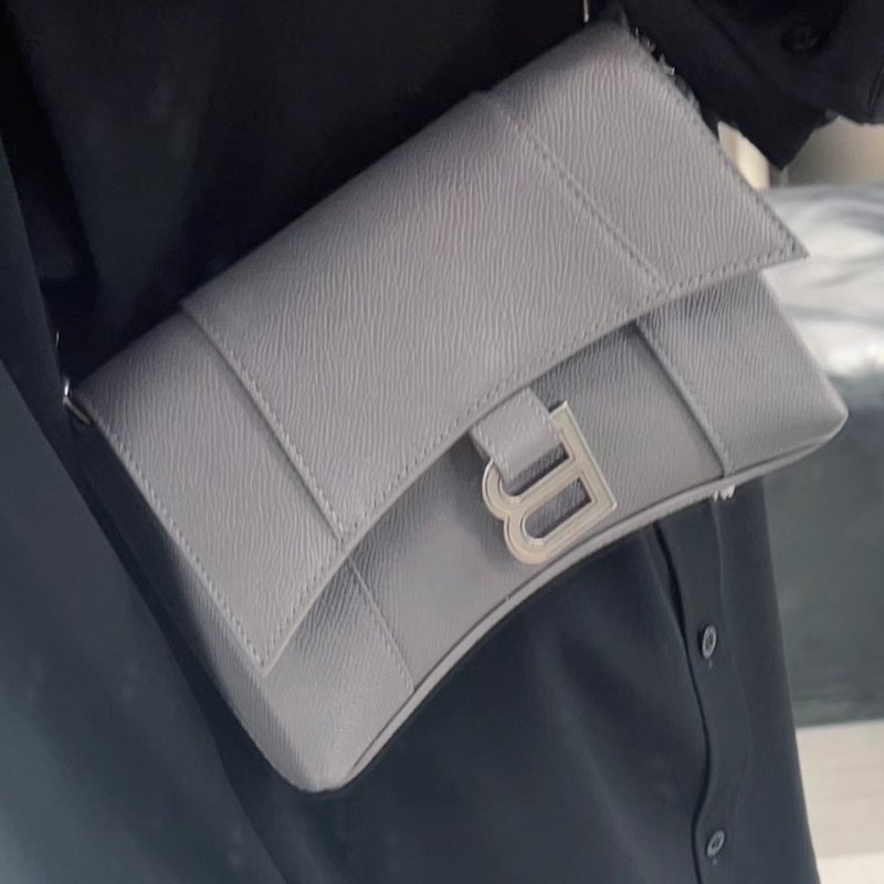 발렌시아가 그레이 여성 숄더백 001-224716