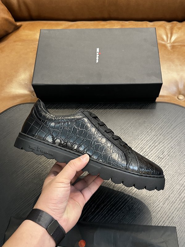 Kiton 남성 럭셔리 가죽 스니커즈 001-224723