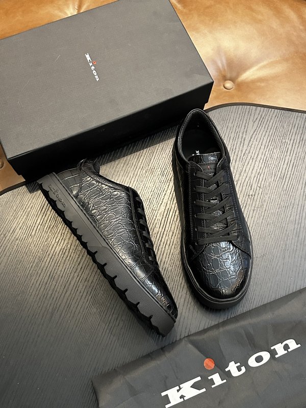 Kiton 남성 럭셔리 가죽 스니커즈 001-224723