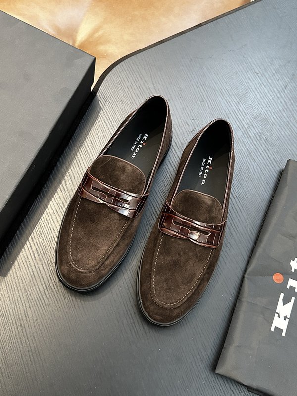 Kiton 남성 소가죽 운동화 001-224730