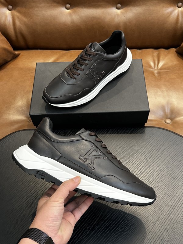 Kiton 남성 소가죽 스니커즈 001-224742
