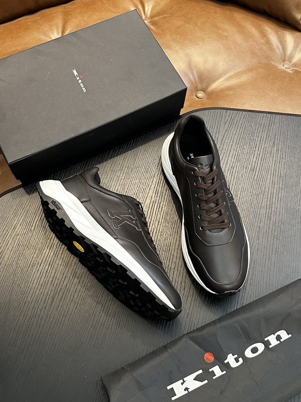 Kiton 남성 소가죽 스니커즈 001-224742