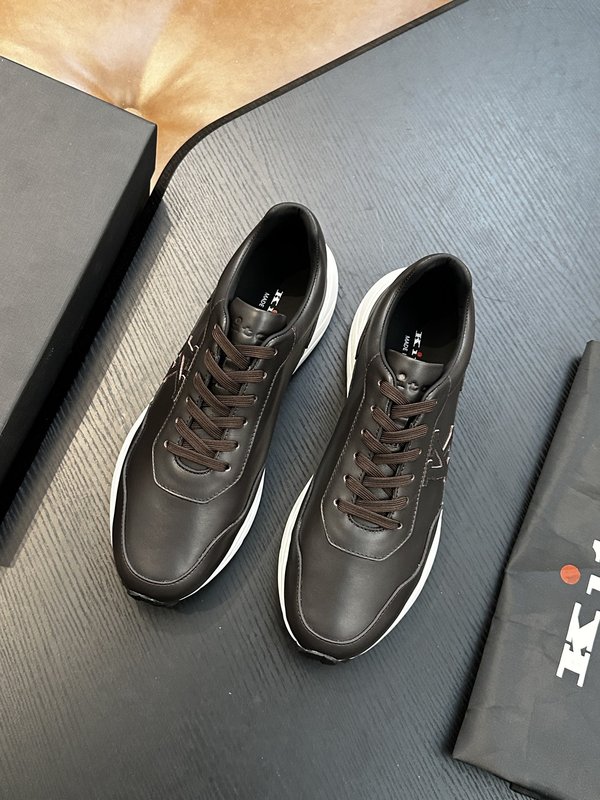Kiton 남성 소가죽 스니커즈 001-224742