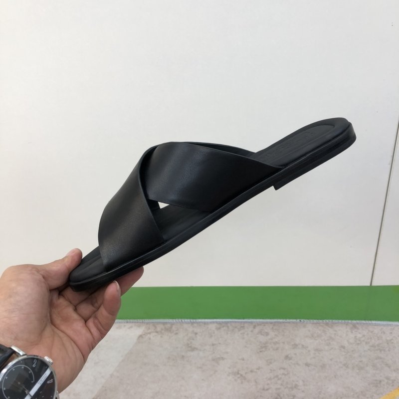 페라가모 남성 가죽 슬리퍼 001-224771