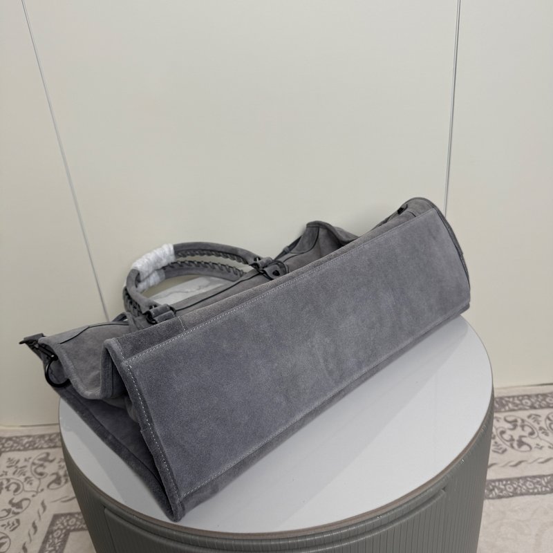 발렌시아가 시티백 스웨이드 001-224790